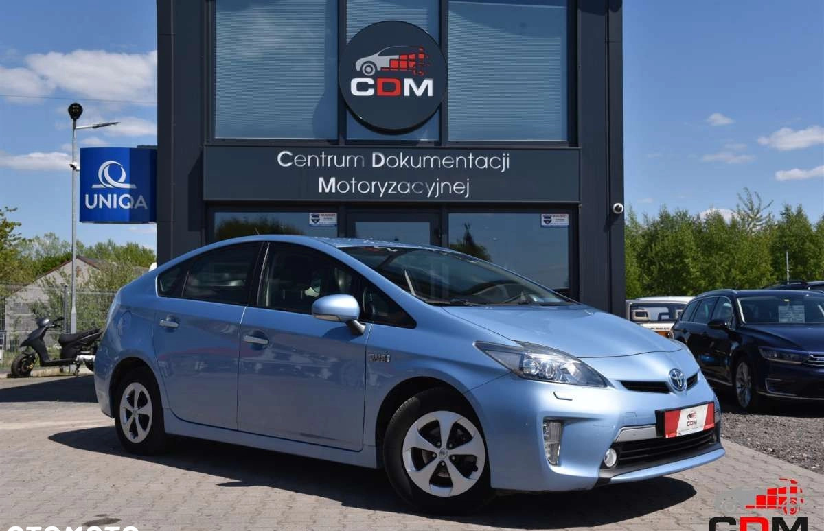 samochody osobowe Toyota Prius cena 55900 przebieg: 219501, rok produkcji 2013 z Góra